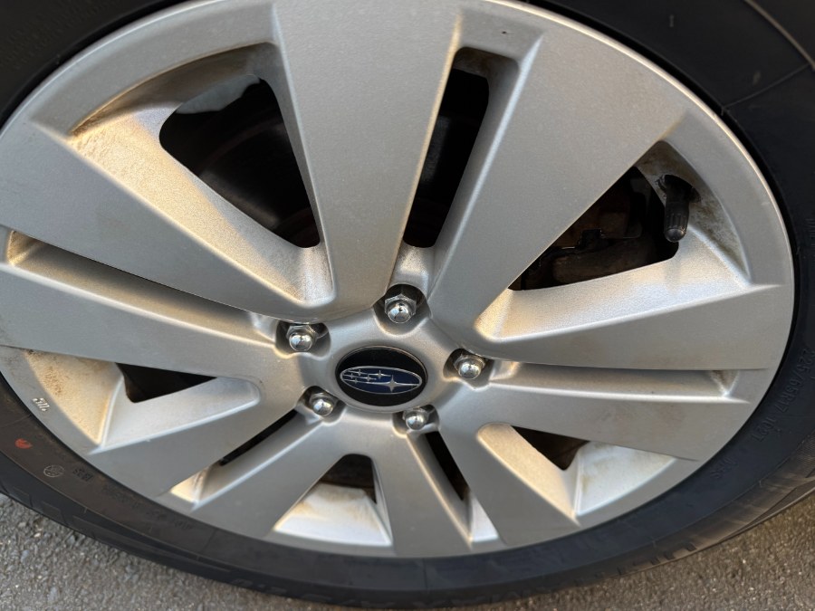 2015 Subaru Outback 4dr Wgn 2.5i Premium PZEV, available for sale in Bristol, Connecticut | Bristol Auto Center LLC. Bristol, Connecticut 2015 Subaru Outback 4dr Wgn 2.5i Premium PZEV, available for sale in Bristol, Connecticut | Bristol Auto Center LLC. Bristol, Connecticut