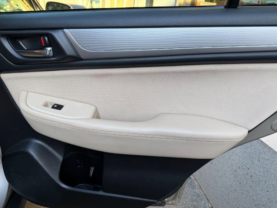 2015 Subaru Outback 4dr Wgn 2.5i Premium PZEV, available for sale in Bristol, Connecticut | Bristol Auto Center LLC. Bristol, Connecticut 2015 Subaru Outback 4dr Wgn 2.5i Premium PZEV, available for sale in Bristol, Connecticut | Bristol Auto Center LLC. Bristol, Connecticut