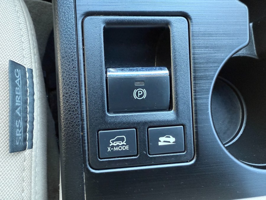 2015 Subaru Outback 4dr Wgn 2.5i Premium PZEV, available for sale in Bristol, Connecticut | Bristol Auto Center LLC. Bristol, Connecticut 2015 Subaru Outback 4dr Wgn 2.5i Premium PZEV, available for sale in Bristol, Connecticut | Bristol Auto Center LLC. Bristol, Connecticut