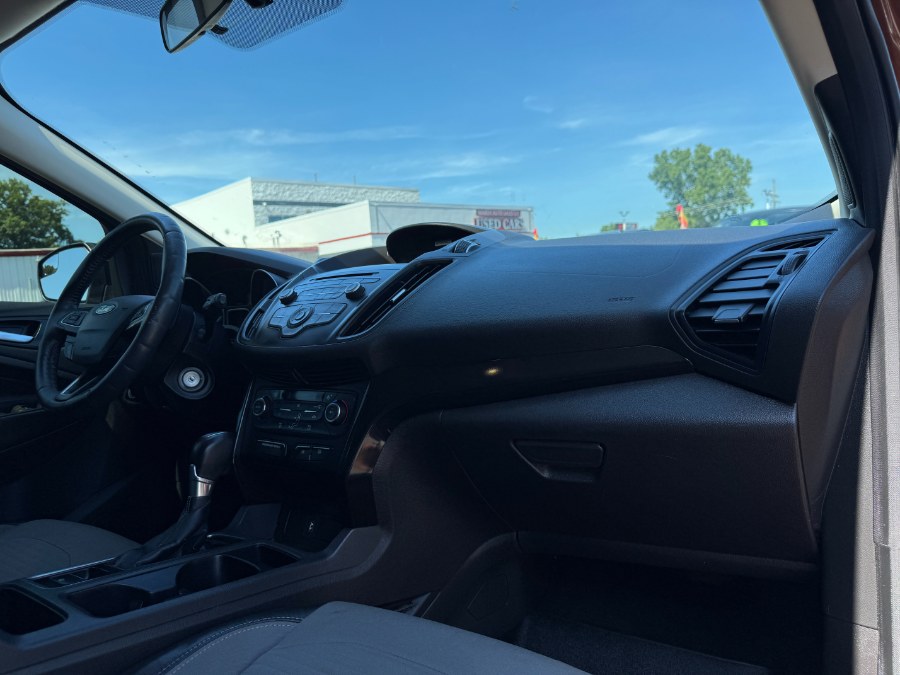 2017 Ford Escape SE FWD, available for sale in Ortonville, Michigan | Marsh Auto Sales LLC. Ortonville, Michigan 2017 Ford Escape SE FWD, available for sale in Ortonville, Michigan | Marsh Auto Sales LLC. Ortonville, Michigan