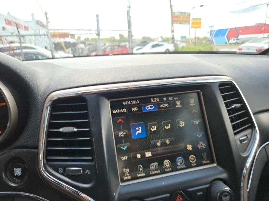 2016 Jeep Grand Cherokee 4WD 4dr Limited, available for sale in Temple Hills, Maryland | Temple Hills Used Car. Temple Hills, Maryland 2016 Jeep Grand Cherokee 4WD 4dr Limited, available for sale in Temple Hills, Maryland | Temple Hills Used Car. Temple Hills, Maryland