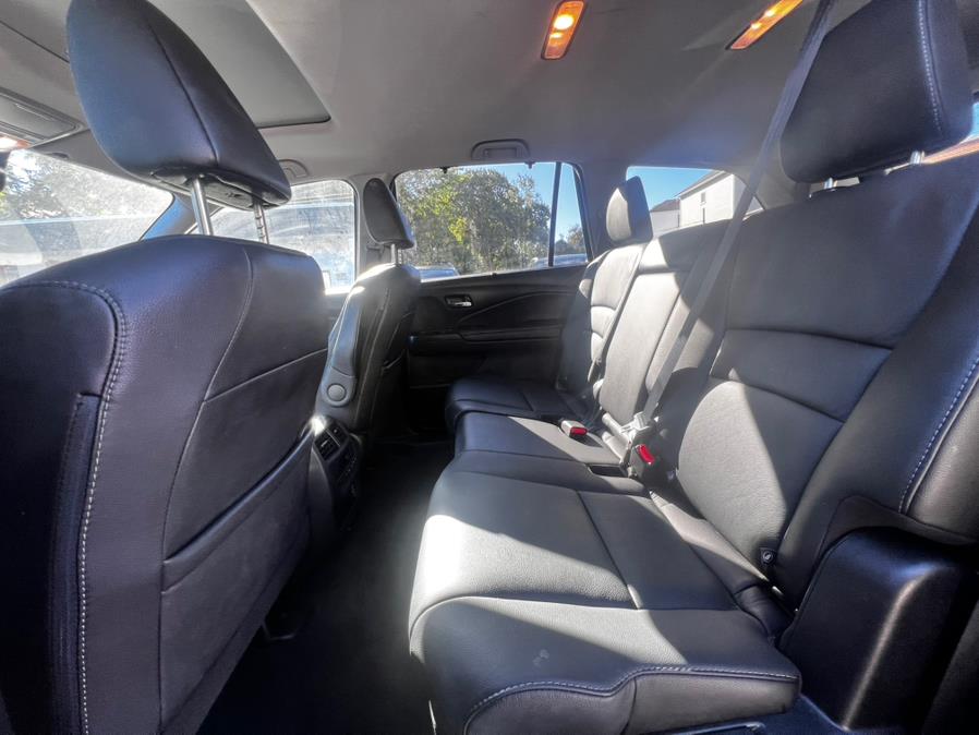 2021 Honda Pilot Special Edition AWD, available for sale in Worcester, Massachusetts | Sophia's Auto Sales Inc. Worcester, Massachusetts 2021 Honda Pilot Special Edition AWD, available for sale in Worcester, Massachusetts | Sophia's Auto Sales Inc. Worcester, Massachusetts