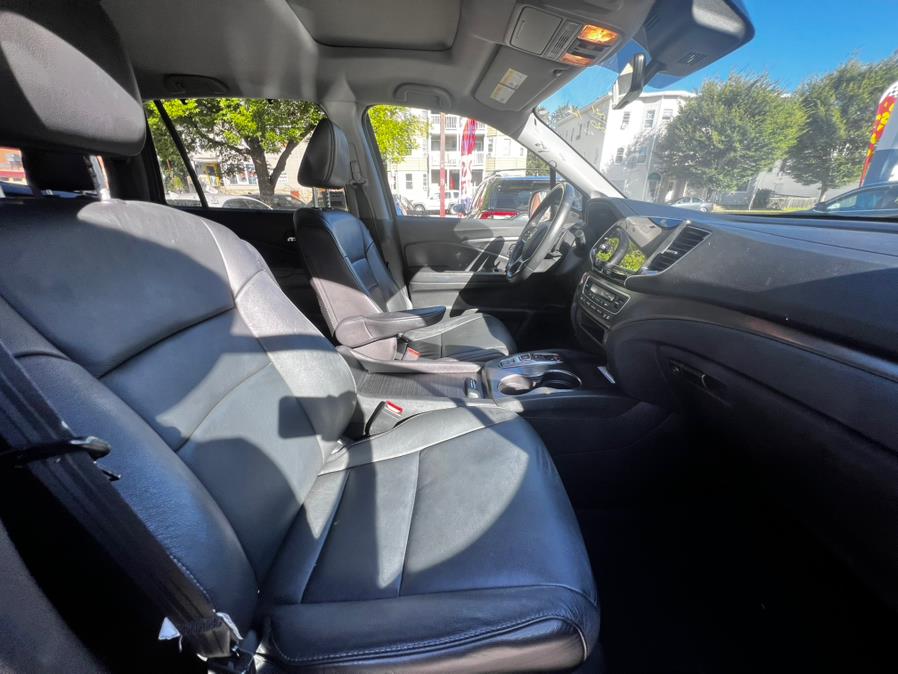 2021 Honda Pilot Special Edition AWD, available for sale in Worcester, Massachusetts | Sophia's Auto Sales Inc. Worcester, Massachusetts 2021 Honda Pilot Special Edition AWD, available for sale in Worcester, Massachusetts | Sophia's Auto Sales Inc. Worcester, Massachusetts