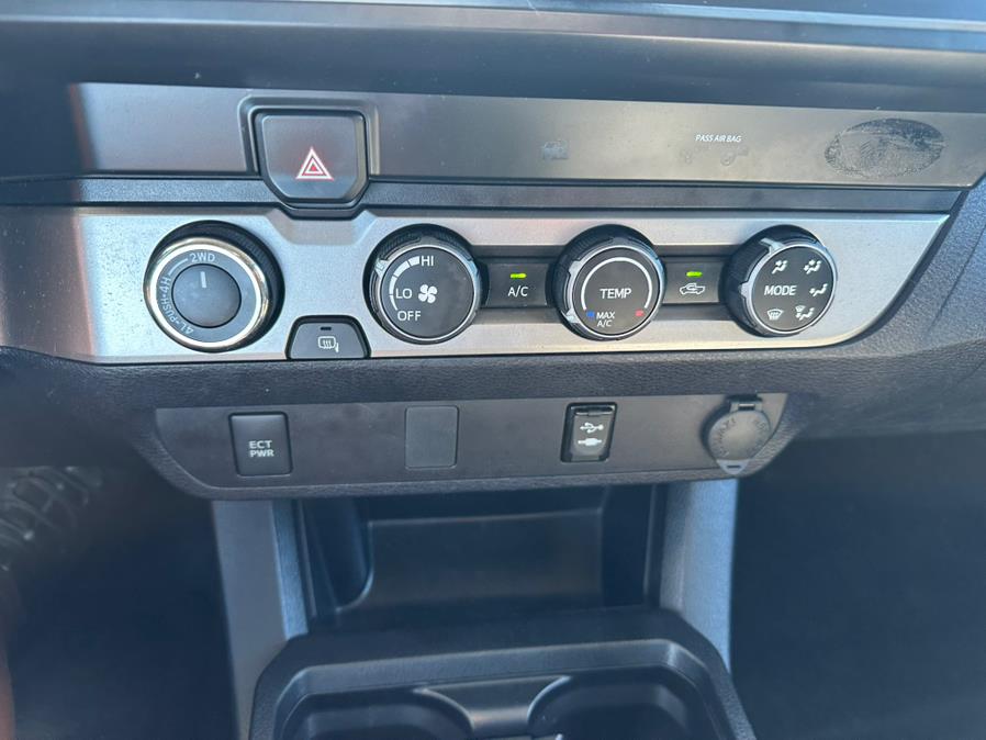 2019 Toyota Tacoma 4WD SR Access Cab 6'' Bed I4 AT (Natl), available for sale in South Windsor, Connecticut | Mike And Tony Auto Sales, Inc. South Windsor, Connecticut 2019 Toyota Tacoma 4WD SR Access Cab 6'' Bed I4 AT (Natl), available for sale in South Windsor, Connecticut | Mike And Tony Auto Sales, Inc. South Windsor, Connecticut