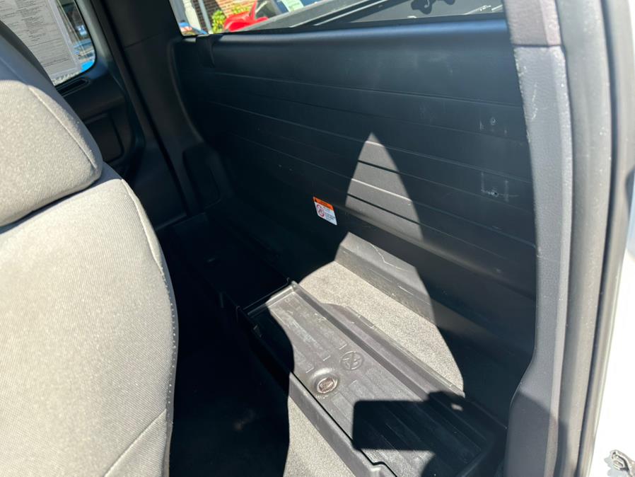 2019 Toyota Tacoma 4WD SR Access Cab 6'' Bed I4 AT (Natl), available for sale in South Windsor, Connecticut | Mike And Tony Auto Sales, Inc. South Windsor, Connecticut 2019 Toyota Tacoma 4WD SR Access Cab 6'' Bed I4 AT (Natl), available for sale in South Windsor, Connecticut | Mike And Tony Auto Sales, Inc. South Windsor, Connecticut