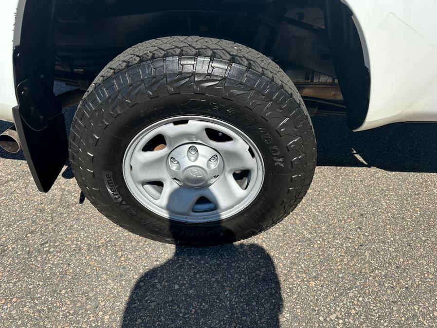 2019 Toyota Tacoma 4WD SR Access Cab 6'' Bed I4 AT (Natl), available for sale in South Windsor, Connecticut | Mike And Tony Auto Sales, Inc. South Windsor, Connecticut 2019 Toyota Tacoma 4WD SR Access Cab 6'' Bed I4 AT (Natl), available for sale in South Windsor, Connecticut | Mike And Tony Auto Sales, Inc. South Windsor, Connecticut