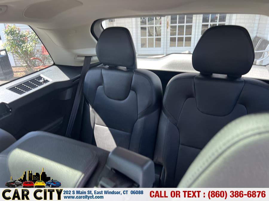 2016 Volvo XC90 AWD 4dr T6 Momentum, available for sale in East Windsor, Connecticut | Car City LLC. East Windsor, Connecticut 2016 Volvo XC90 AWD 4dr T6 Momentum, available for sale in East Windsor, Connecticut | Car City LLC. East Windsor, Connecticut