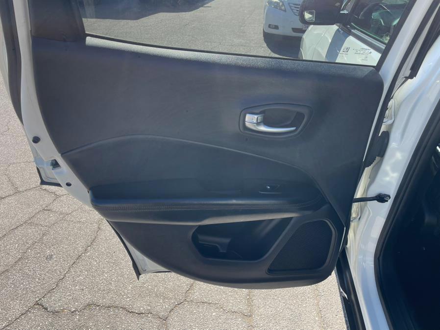 2020 Jeep Compass Limited FWD, available for sale in Hawaiian Gardens, California | Luxe Motors. Hawaiian Gardens, California 2020 Jeep Compass Limited FWD, available for sale in Hawaiian Gardens, California | Luxe Motors. Hawaiian Gardens, California