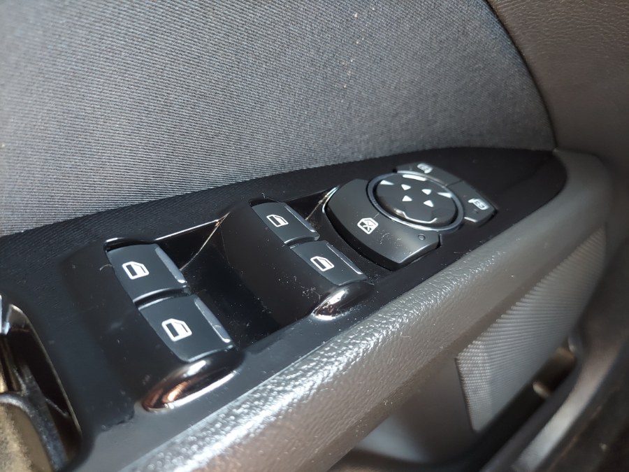 2016 Ford Fusion 4dr Sdn SE FWD, available for sale in East Windsor, Connecticut | United Auto Sales of E Windsor, Inc. East Windsor, Connecticut 2016 Ford Fusion 4dr Sdn SE FWD, available for sale in East Windsor, Connecticut | United Auto Sales of E Windsor, Inc. East Windsor, Connecticut