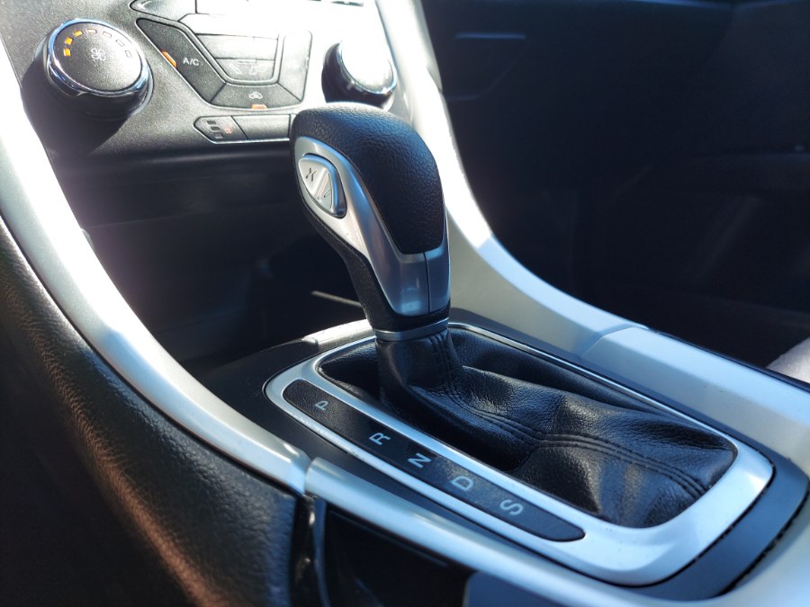 2016 Ford Fusion 4dr Sdn SE FWD, available for sale in East Windsor, Connecticut | United Auto Sales of E Windsor, Inc. East Windsor, Connecticut 2016 Ford Fusion 4dr Sdn SE FWD, available for sale in East Windsor, Connecticut | United Auto Sales of E Windsor, Inc. East Windsor, Connecticut