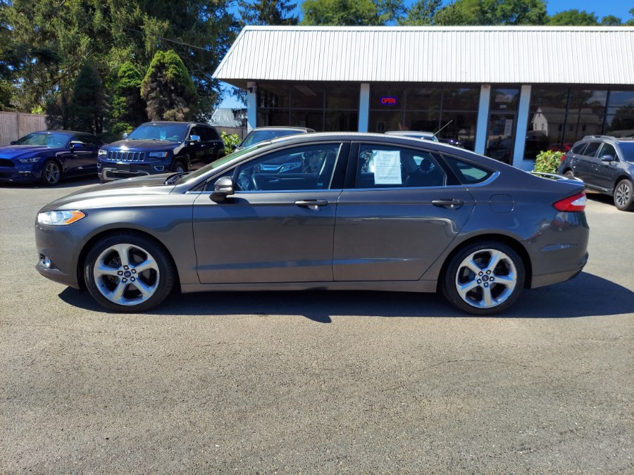2016 Ford Fusion 4dr Sdn SE FWD, available for sale in East Windsor, Connecticut | United Auto Sales of E Windsor, Inc. East Windsor, Connecticut 2016 Ford Fusion 4dr Sdn SE FWD, available for sale in East Windsor, Connecticut | United Auto Sales of E Windsor, Inc. East Windsor, Connecticut