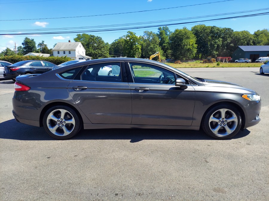 2016 Ford Fusion 4dr Sdn SE FWD, available for sale in East Windsor, Connecticut | United Auto Sales of E Windsor, Inc. East Windsor, Connecticut 2016 Ford Fusion 4dr Sdn SE FWD, available for sale in East Windsor, Connecticut | United Auto Sales of E Windsor, Inc. East Windsor, Connecticut