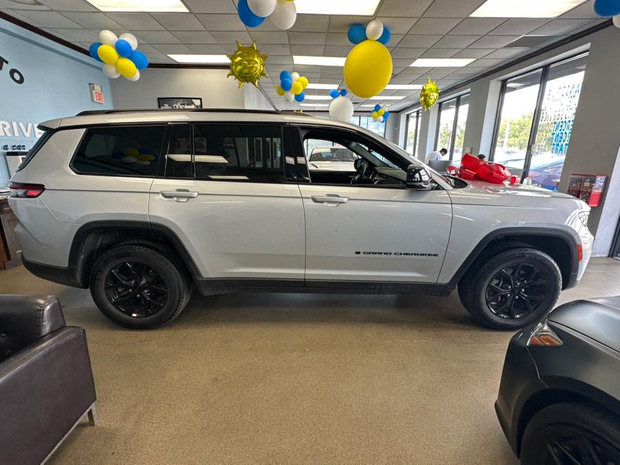 2024 Jeep Grand Cherokee L Altitude 4x4, available for sale in Inwood, New York | 5 Towns Drive. Inwood, New York 2024 Jeep Grand Cherokee L Altitude 4x4, available for sale in Inwood, New York | 5 Towns Drive. Inwood, New York