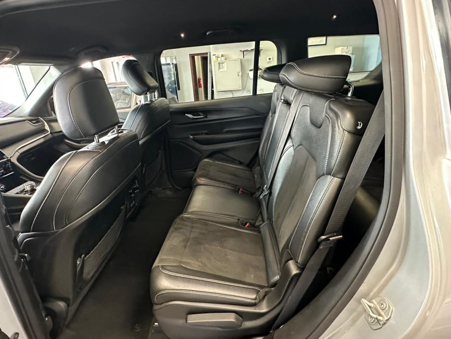 2024 Jeep Grand Cherokee L Altitude 4x4, available for sale in Inwood, New York | 5 Towns Drive. Inwood, New York 2024 Jeep Grand Cherokee L Altitude 4x4, available for sale in Inwood, New York | 5 Towns Drive. Inwood, New York