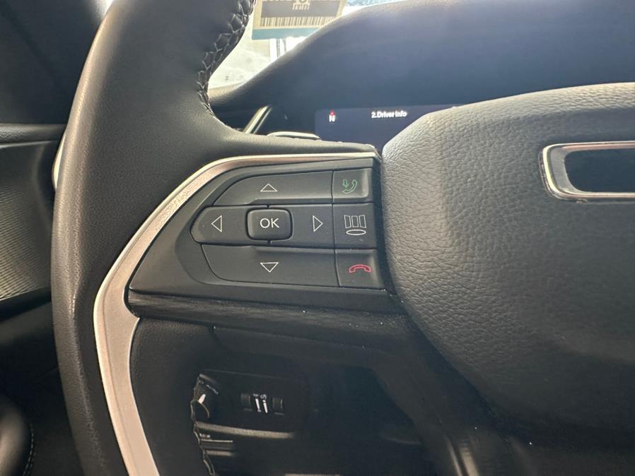 2024 Jeep Grand Cherokee L Altitude 4x4, available for sale in Inwood, New York | 5 Towns Drive. Inwood, New York 2024 Jeep Grand Cherokee L Altitude 4x4, available for sale in Inwood, New York | 5 Towns Drive. Inwood, New York