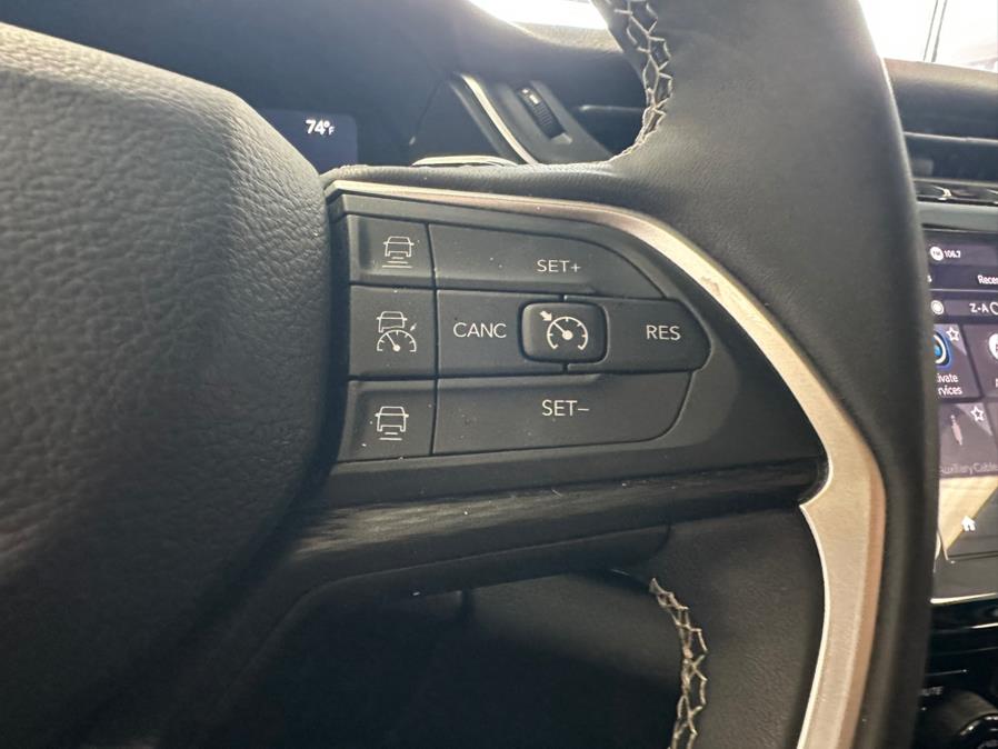 2024 Jeep Grand Cherokee L Altitude 4x4, available for sale in Inwood, New York | 5 Towns Drive. Inwood, New York 2024 Jeep Grand Cherokee L Altitude 4x4, available for sale in Inwood, New York | 5 Towns Drive. Inwood, New York