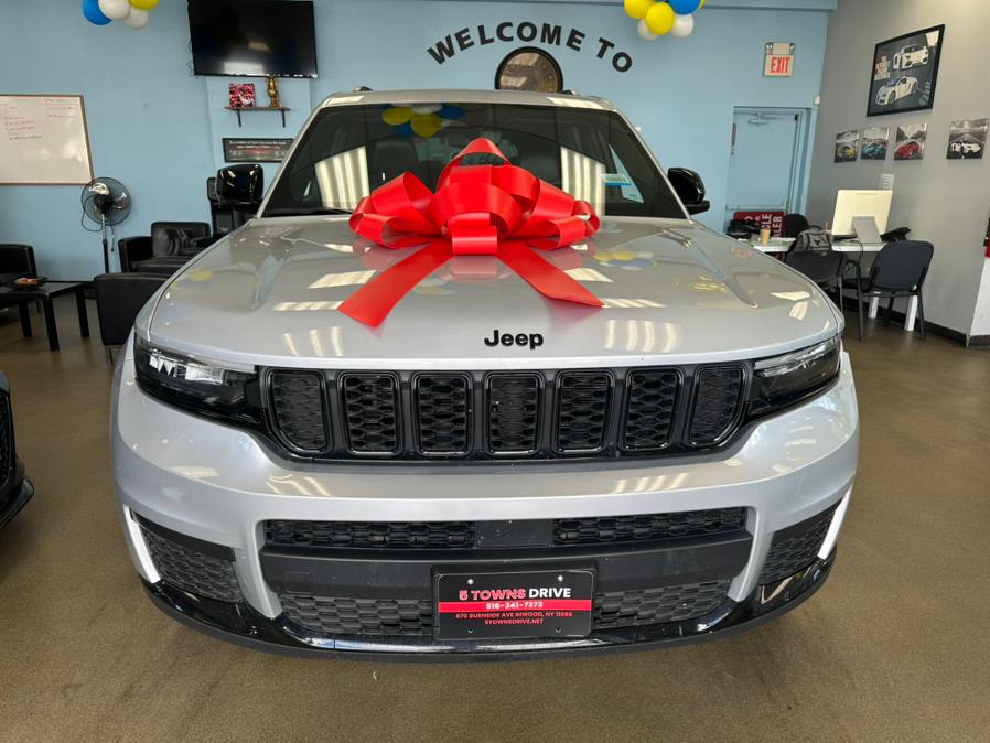 2024 Jeep Grand Cherokee L Altitude 4x4, available for sale in Inwood, New York | 5 Towns Drive. Inwood, New York 2024 Jeep Grand Cherokee L Altitude 4x4, available for sale in Inwood, New York | 5 Towns Drive. Inwood, New York