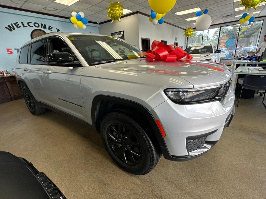 2024 Jeep Grand Cherokee L Altitude 4x4, available for sale in Inwood, New York | 5 Towns Drive. Inwood, New York 2024 Jeep Grand Cherokee L Altitude 4x4, available for sale in Inwood, New York | 5 Towns Drive. Inwood, New York