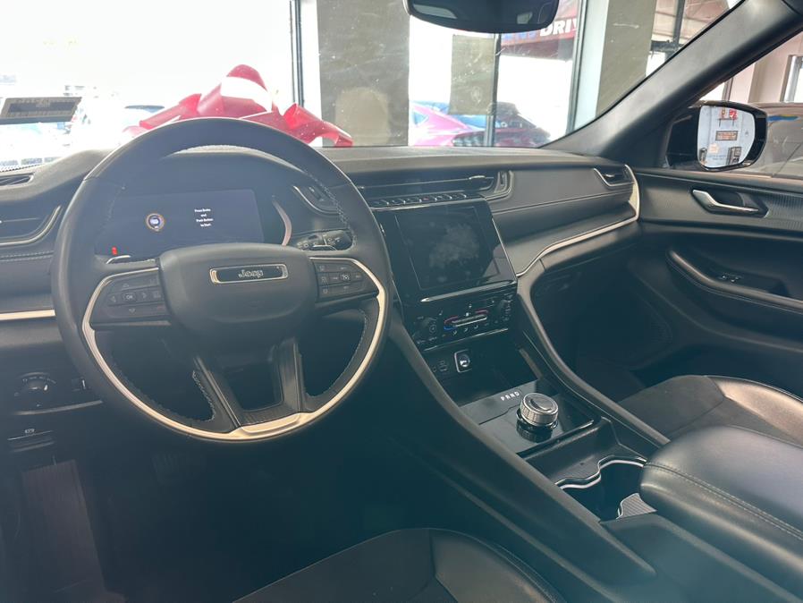 2024 Jeep Grand Cherokee L Altitude 4x4, available for sale in Inwood, New York | 5 Towns Drive. Inwood, New York 2024 Jeep Grand Cherokee L Altitude 4x4, available for sale in Inwood, New York | 5 Towns Drive. Inwood, New York