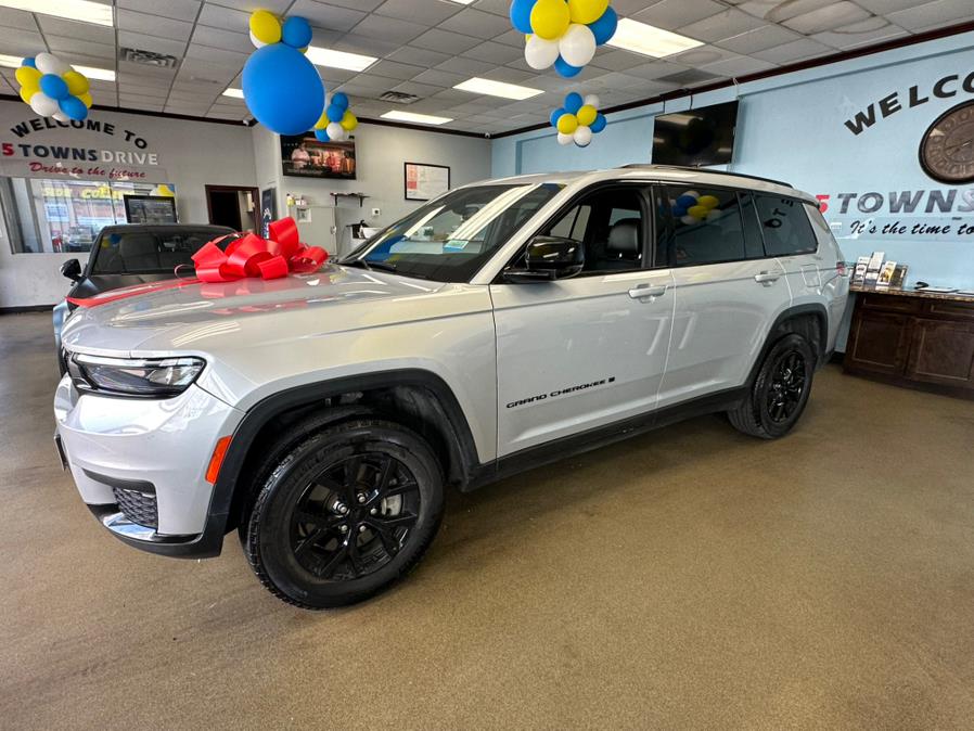 2024 Jeep Grand Cherokee L Altitude 4x4, available for sale in Inwood, New York | 5 Towns Drive. Inwood, New York 2024 Jeep Grand Cherokee L Altitude 4x4, available for sale in Inwood, New York | 5 Towns Drive. Inwood, New York