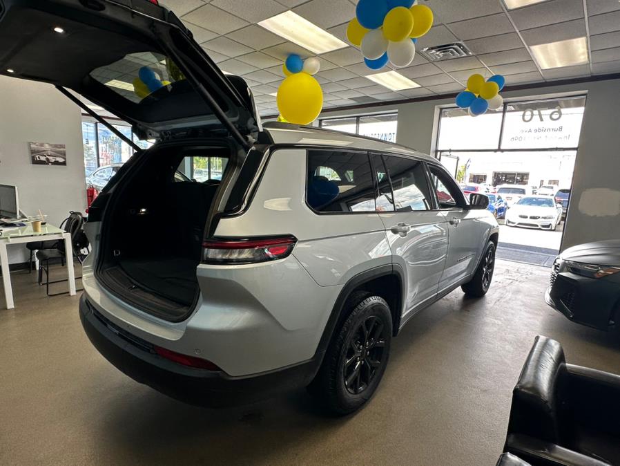 2024 Jeep Grand Cherokee L Altitude 4x4, available for sale in Inwood, New York | 5 Towns Drive. Inwood, New York 2024 Jeep Grand Cherokee L Altitude 4x4, available for sale in Inwood, New York | 5 Towns Drive. Inwood, New York