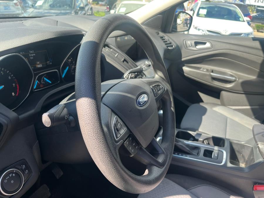2017 Ford Escape SE 4WD, available for sale in Elmont, New York | Sunrise of Elmont. Elmont, New York 2017 Ford Escape SE 4WD, available for sale in Elmont, New York | Sunrise of Elmont. Elmont, New York