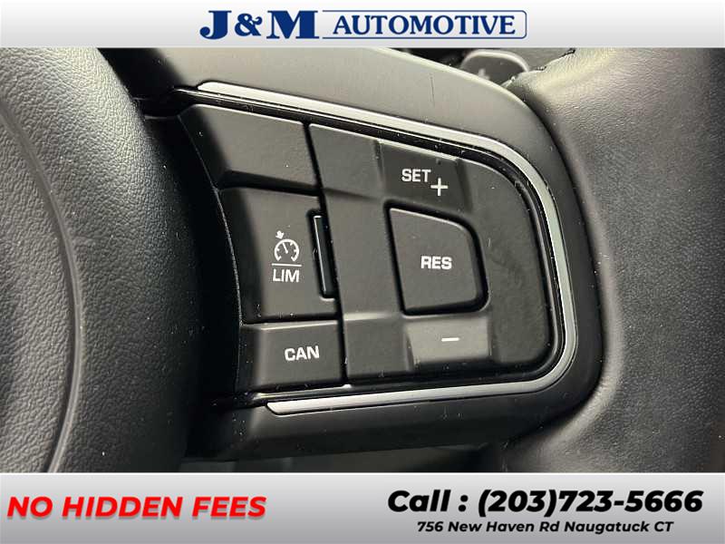2018 Jaguar F-pace 25t Premium, available for sale in Naugatuck, Connecticut | J&M Automotive Sls&Svc LLC. Naugatuck, Connecticut 2018 Jaguar F-pace 25t Premium, available for sale in Naugatuck, Connecticut | J&M Automotive Sls&Svc LLC. Naugatuck, Connecticut