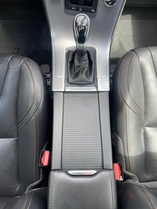 2017 Volvo XC60 T6 AWD Dynamic, available for sale in Bloomfield, Connecticut | AXA Car Sales and Repair LLC. Bloomfield, Connecticut 2017 Volvo XC60 T6 AWD Dynamic, available for sale in Bloomfield, Connecticut | AXA Car Sales and Repair LLC. Bloomfield, Connecticut