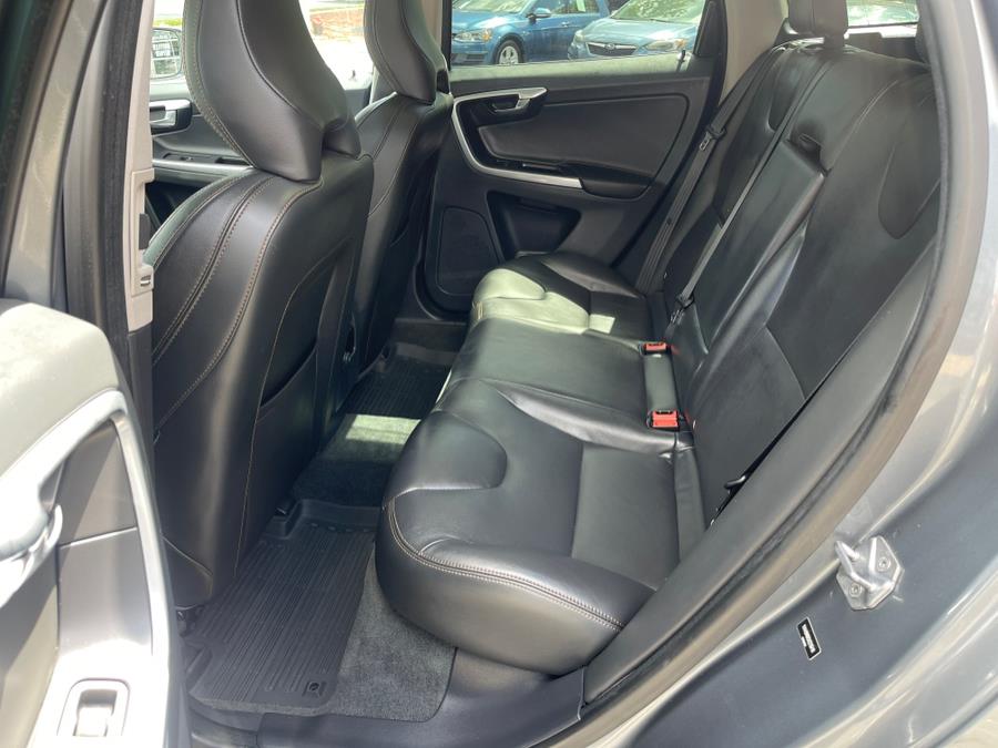 2017 Volvo XC60 T6 AWD Dynamic, available for sale in Bloomfield, Connecticut | AXA Car Sales and Repair LLC. Bloomfield, Connecticut 2017 Volvo XC60 T6 AWD Dynamic, available for sale in Bloomfield, Connecticut | AXA Car Sales and Repair LLC. Bloomfield, Connecticut