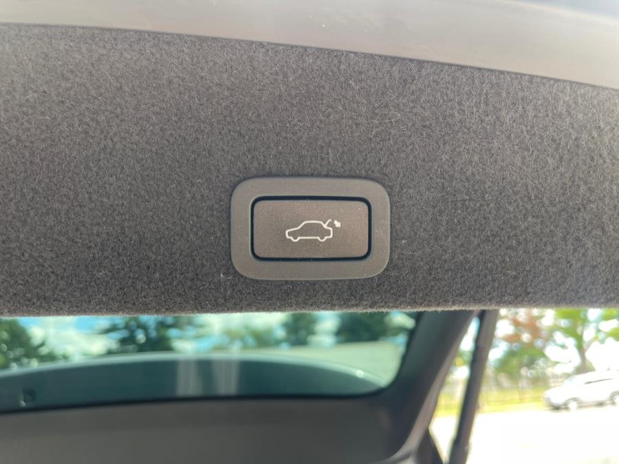 2017 Volvo XC60 T6 AWD Dynamic, available for sale in Bloomfield, Connecticut | AXA Car Sales and Repair LLC. Bloomfield, Connecticut 2017 Volvo XC60 T6 AWD Dynamic, available for sale in Bloomfield, Connecticut | AXA Car Sales and Repair LLC. Bloomfield, Connecticut