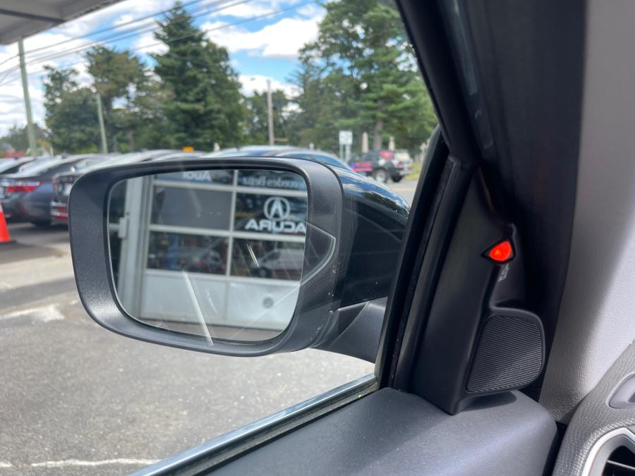 2017 Volvo XC60 T6 AWD Dynamic, available for sale in Bloomfield, Connecticut | AXA Car Sales and Repair LLC. Bloomfield, Connecticut 2017 Volvo XC60 T6 AWD Dynamic, available for sale in Bloomfield, Connecticut | AXA Car Sales and Repair LLC. Bloomfield, Connecticut