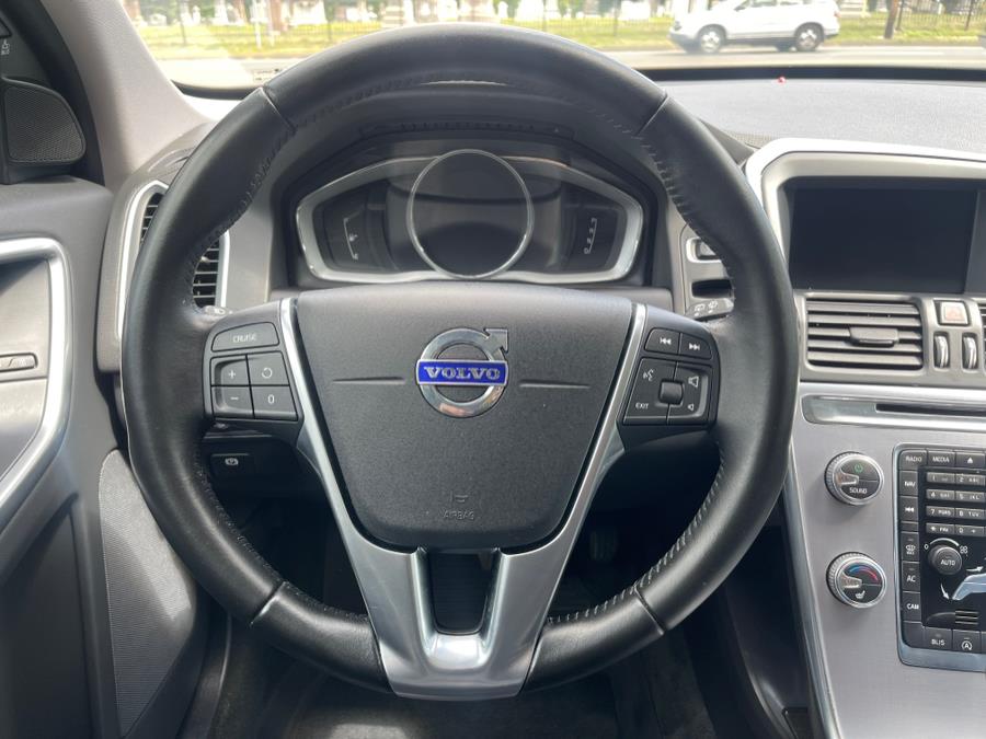 2017 Volvo XC60 T6 AWD Dynamic, available for sale in Bloomfield, Connecticut | AXA Car Sales and Repair LLC. Bloomfield, Connecticut 2017 Volvo XC60 T6 AWD Dynamic, available for sale in Bloomfield, Connecticut | AXA Car Sales and Repair LLC. Bloomfield, Connecticut