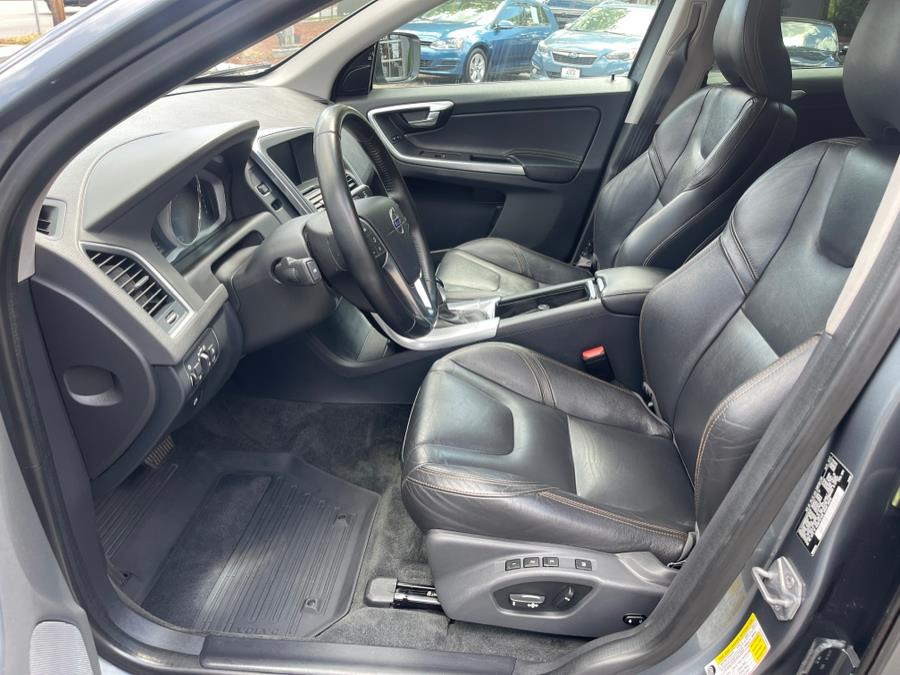 2017 Volvo XC60 T6 AWD Dynamic, available for sale in Bloomfield, Connecticut | AXA Car Sales and Repair LLC. Bloomfield, Connecticut 2017 Volvo XC60 T6 AWD Dynamic, available for sale in Bloomfield, Connecticut | AXA Car Sales and Repair LLC. Bloomfield, Connecticut