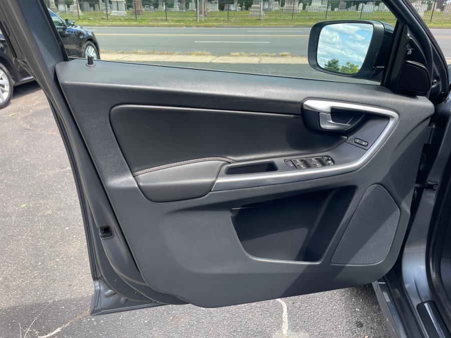 2017 Volvo XC60 T6 AWD Dynamic, available for sale in Bloomfield, Connecticut | AXA Car Sales and Repair LLC. Bloomfield, Connecticut 2017 Volvo XC60 T6 AWD Dynamic, available for sale in Bloomfield, Connecticut | AXA Car Sales and Repair LLC. Bloomfield, Connecticut