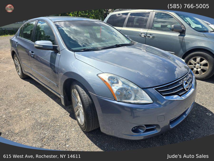 2011 Nissan Altima 3.5 SR Sedan 4D, available for sale in Wolcott, New York | Auto Hunter CNY. Wolcott, New York 2011 Nissan Altima 3.5 SR Sedan 4D, available for sale in Wolcott, New York | Auto Hunter CNY. Wolcott, New York