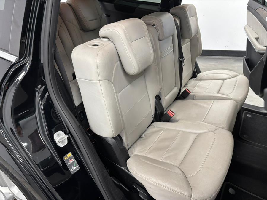 2015 Mercedes-Benz GL-Class 4MATIC 4dr GL 550, available for sale in Elizabeth, New Jersey | Dream Auto Group. Elizabeth, New Jersey 2015 Mercedes-Benz GL-Class 4MATIC 4dr GL 550, available for sale in Elizabeth, New Jersey | Dream Auto Group. Elizabeth, New Jersey