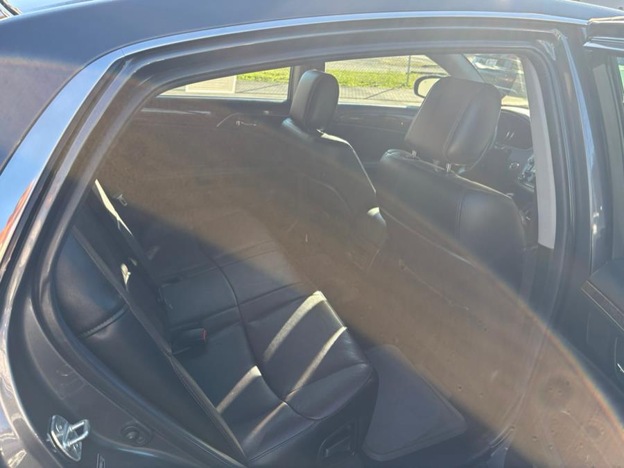 2011 Toyota Avalon 4dr Sdn Limited (Natl), available for sale in Branford, Connecticut | J&E Auto Sales LLC. Branford, Connecticut 2011 Toyota Avalon 4dr Sdn Limited (Natl), available for sale in Branford, Connecticut | J&E Auto Sales LLC. Branford, Connecticut