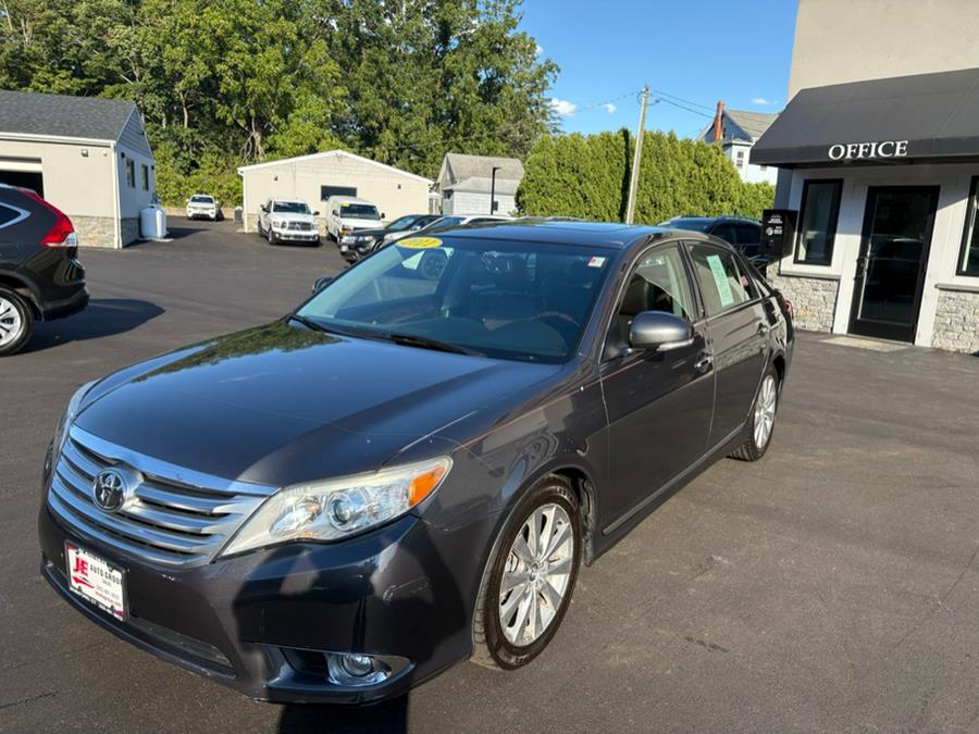 2011 Toyota Avalon 4dr Sdn Limited (Natl), available for sale in Branford, Connecticut | J&E Auto Sales LLC. Branford, Connecticut 2011 Toyota Avalon 4dr Sdn Limited (Natl), available for sale in Branford, Connecticut | J&E Auto Sales LLC. Branford, Connecticut