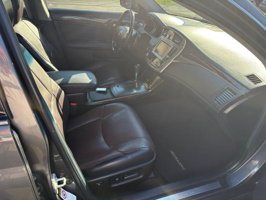 2011 Toyota Avalon 4dr Sdn Limited (Natl), available for sale in Branford, Connecticut | J&E Auto Sales LLC. Branford, Connecticut 2011 Toyota Avalon 4dr Sdn Limited (Natl), available for sale in Branford, Connecticut | J&E Auto Sales LLC. Branford, Connecticut