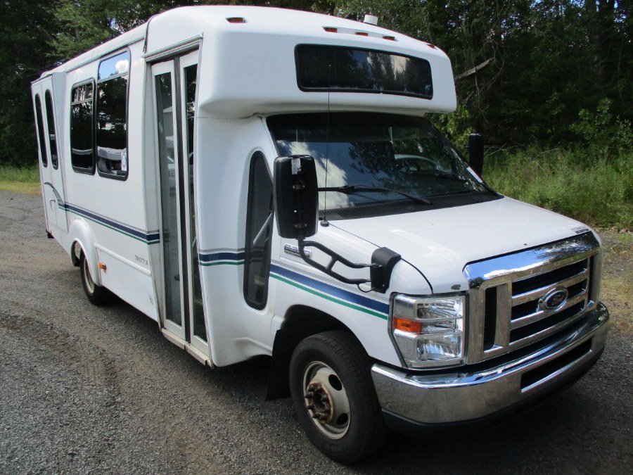 2016 Ford Econoline Commercial Cutaway E-350 Bus / Van, available for sale in Meriden, Connecticut | Cos Central Auto. Meriden, Connecticut 2016 Ford Econoline Commercial Cutaway E-350 Bus / Van, available for sale in Meriden, Connecticut | Cos Central Auto. Meriden, Connecticut