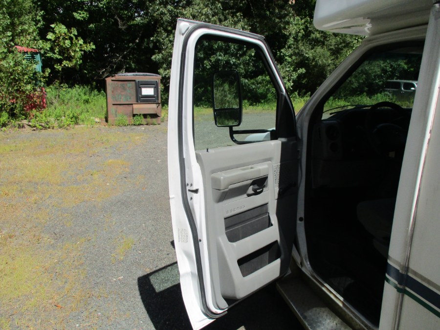 2016 Ford Econoline Commercial Cutaway E-350 Bus / Van, available for sale in Meriden, Connecticut | Cos Central Auto. Meriden, Connecticut 2016 Ford Econoline Commercial Cutaway E-350 Bus / Van, available for sale in Meriden, Connecticut | Cos Central Auto. Meriden, Connecticut