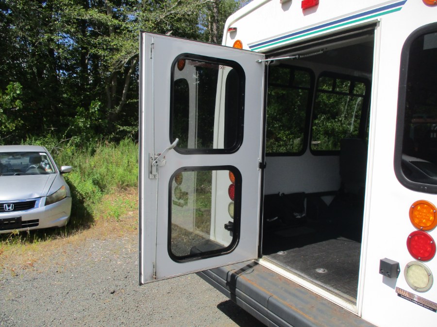 2016 Ford Econoline Commercial Cutaway E-350 Bus / Van, available for sale in Meriden, Connecticut | Cos Central Auto. Meriden, Connecticut 2016 Ford Econoline Commercial Cutaway E-350 Bus / Van, available for sale in Meriden, Connecticut | Cos Central Auto. Meriden, Connecticut