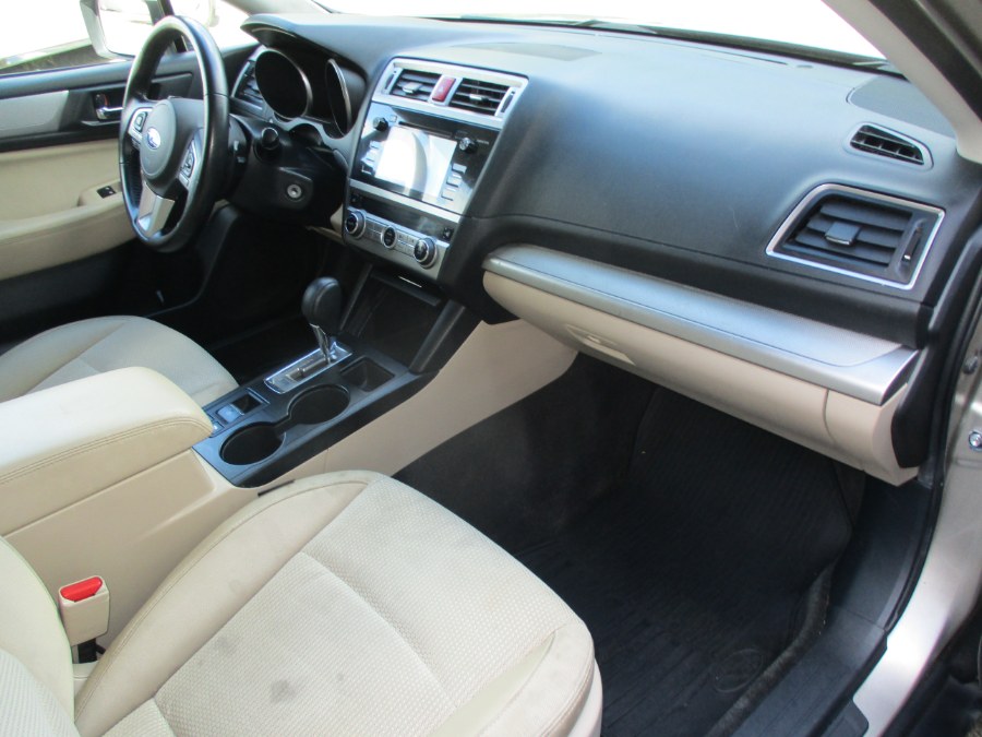 2015 Subaru Outback 4dr Wgn 2.5i Premium PZEV, available for sale in Meriden, Connecticut | Cos Central Auto. Meriden, Connecticut 2015 Subaru Outback 4dr Wgn 2.5i Premium PZEV, available for sale in Meriden, Connecticut | Cos Central Auto. Meriden, Connecticut