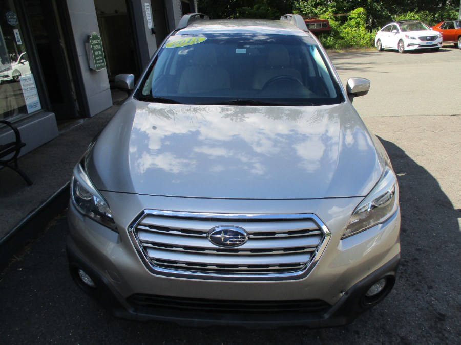 2015 Subaru Outback 4dr Wgn 2.5i Premium PZEV, available for sale in Meriden, Connecticut | Cos Central Auto. Meriden, Connecticut 2015 Subaru Outback 4dr Wgn 2.5i Premium PZEV, available for sale in Meriden, Connecticut | Cos Central Auto. Meriden, Connecticut