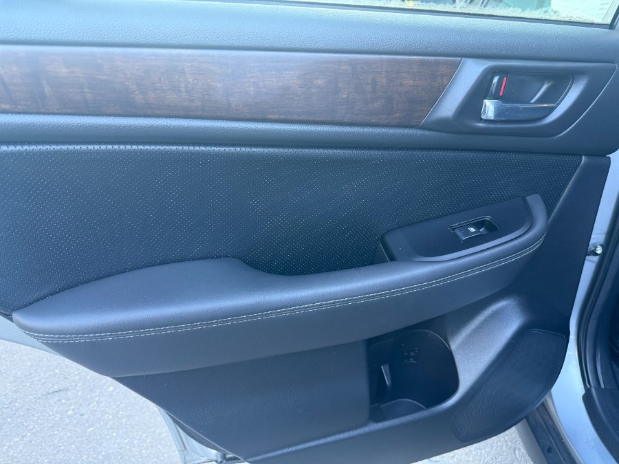 2016 Subaru Outback 4dr Wgn 2.5i Limited PZEV, available for sale in Bristol, Connecticut | Bristol Auto Center LLC. Bristol, Connecticut 2016 Subaru Outback 4dr Wgn 2.5i Limited PZEV, available for sale in Bristol, Connecticut | Bristol Auto Center LLC. Bristol, Connecticut