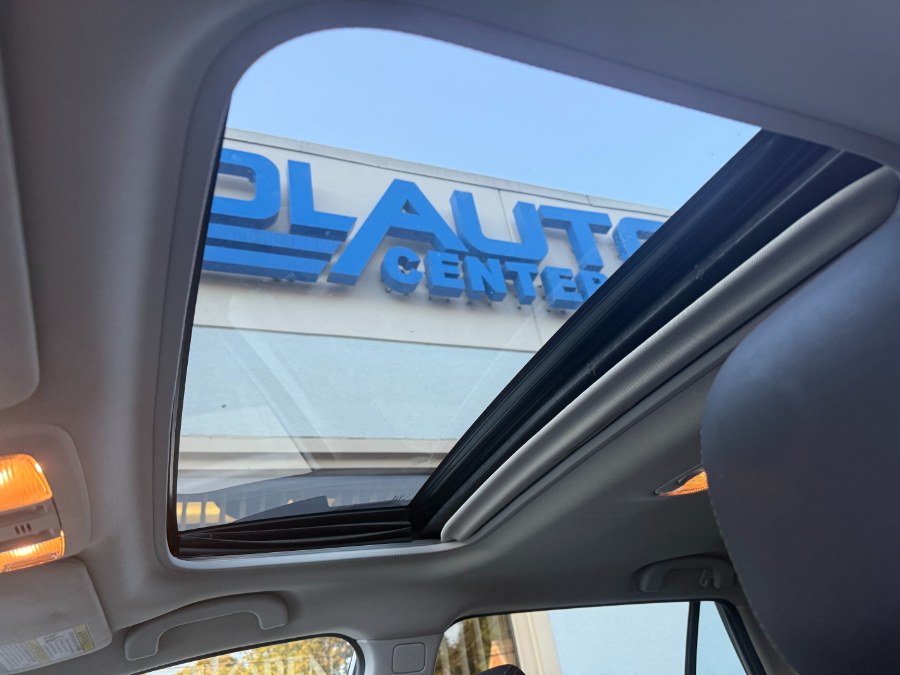2016 Subaru Outback 4dr Wgn 2.5i Limited PZEV, available for sale in Bristol, Connecticut | Bristol Auto Center LLC. Bristol, Connecticut 2016 Subaru Outback 4dr Wgn 2.5i Limited PZEV, available for sale in Bristol, Connecticut | Bristol Auto Center LLC. Bristol, Connecticut