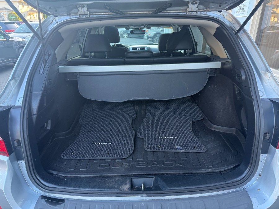 2016 Subaru Outback 4dr Wgn 2.5i Limited PZEV, available for sale in Bristol, Connecticut | Bristol Auto Center LLC. Bristol, Connecticut 2016 Subaru Outback 4dr Wgn 2.5i Limited PZEV, available for sale in Bristol, Connecticut | Bristol Auto Center LLC. Bristol, Connecticut