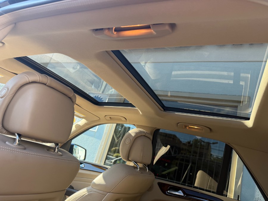 2014 Mercedes-Benz M-Class 4MATIC 4dr ML 550, available for sale in Bristol, Connecticut | Bristol Auto Center LLC. Bristol, Connecticut 2014 Mercedes-Benz M-Class 4MATIC 4dr ML 550, available for sale in Bristol, Connecticut | Bristol Auto Center LLC. Bristol, Connecticut