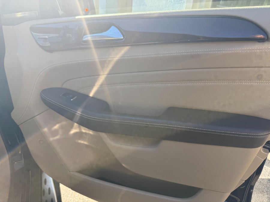 2014 Mercedes-Benz M-Class 4MATIC 4dr ML 550, available for sale in Bristol, Connecticut | Bristol Auto Center LLC. Bristol, Connecticut 2014 Mercedes-Benz M-Class 4MATIC 4dr ML 550, available for sale in Bristol, Connecticut | Bristol Auto Center LLC. Bristol, Connecticut