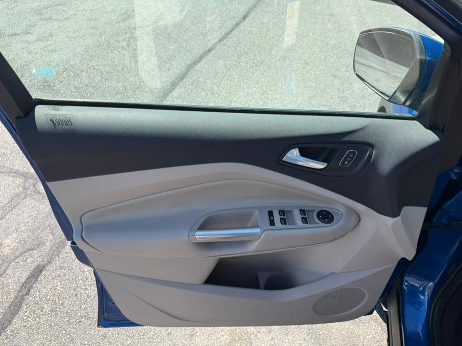 2017 Ford Escape SE 4WD, available for sale in East Windsor, Connecticut | Century Auto And Truck. East Windsor, Connecticut 2017 Ford Escape SE 4WD, available for sale in East Windsor, Connecticut | Century Auto And Truck. East Windsor, Connecticut